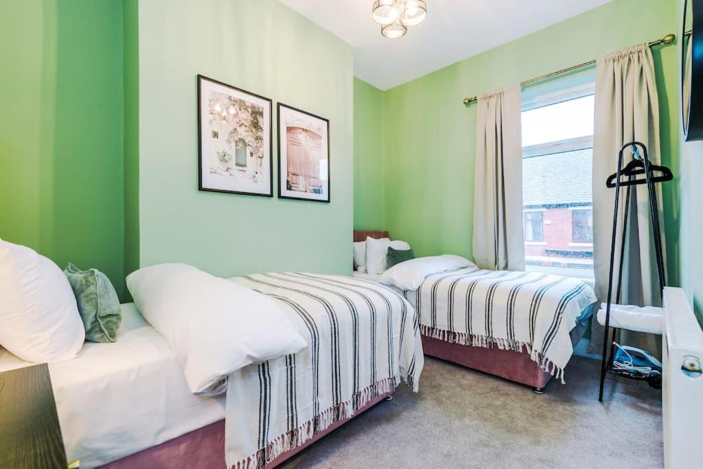 5 Bed Salford Sanctuary Retreat Villa Manchester Luaran gambar