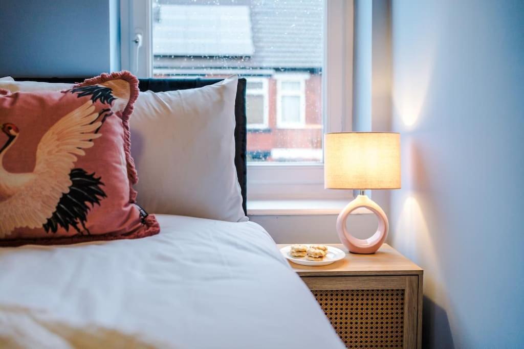 5 Bed Salford Sanctuary Retreat Villa Manchester Luaran gambar